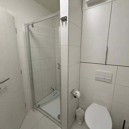 Moruse Airport Apartment