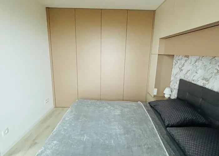 Apartment Moruse Airport